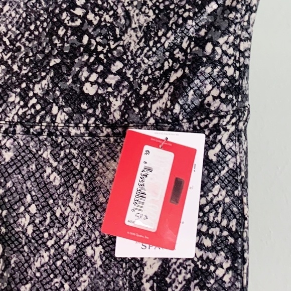 NWT Spanx Faux Leather Snakeskin Shine High Waisted Leggings - Picture 7 of 9